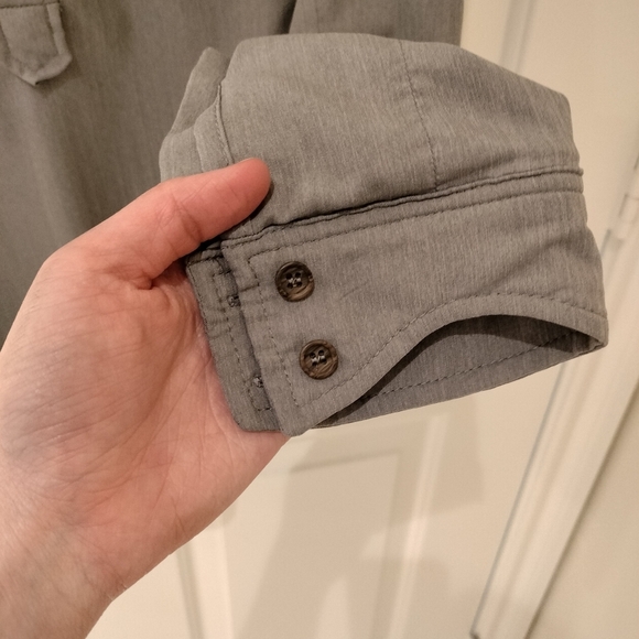 Western Rise Women's Small Gray Button-Up Shirt - Picture 3 of 5